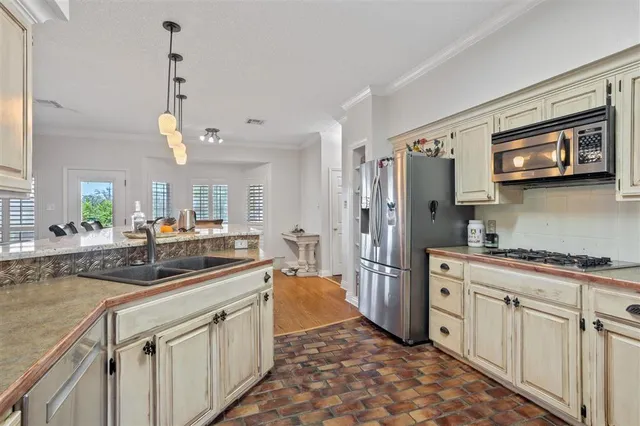 $424,500 | 3921 St Philippe Drive, Lake Charles, LA 70605