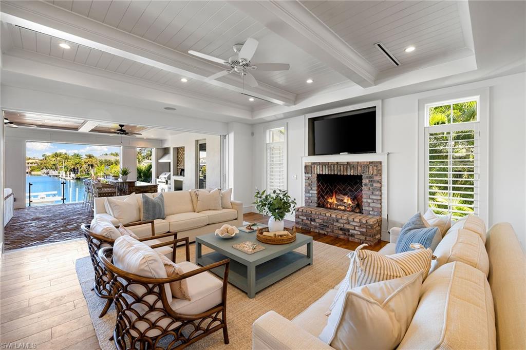 481 21st Avenue South Naples, FL 34102 - Photo 12 of 50