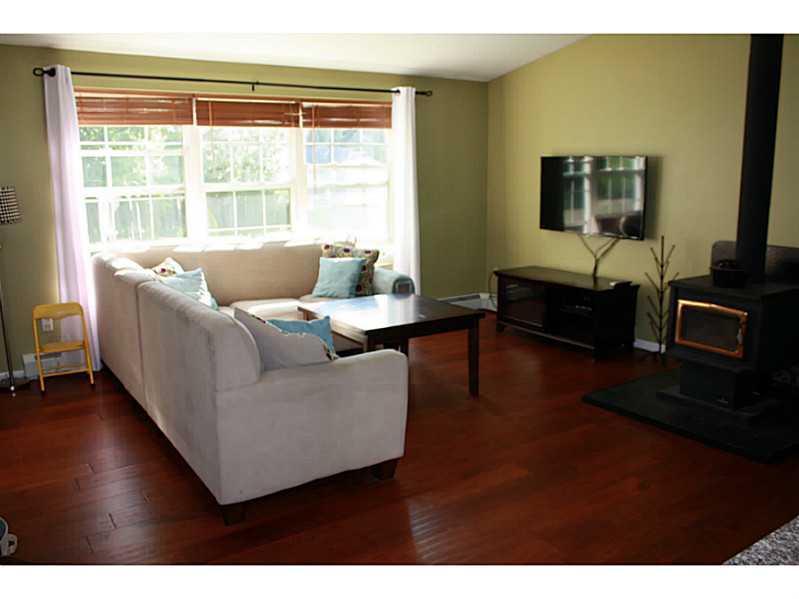 8 Smith Road Windham, ME 04062 - Photo 13 of 31 Living Room.