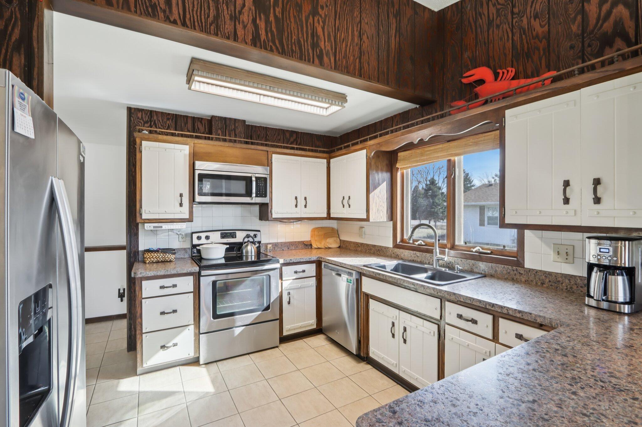 8126 203rd Avenue Bristol, WI 53104 - Photo 16 of 92 16-web-or-mls-203rd Ave-S2402-016