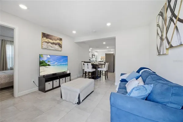 $300,000 | 2350 Valley Drive, Apopka, FL 32703