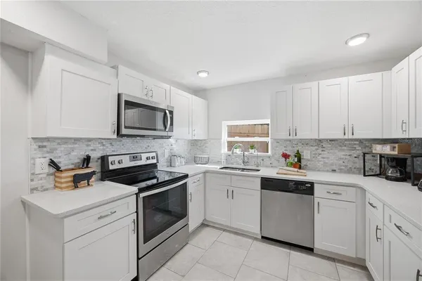 $300,000 | 2350 Valley Drive, Apopka, FL 32703