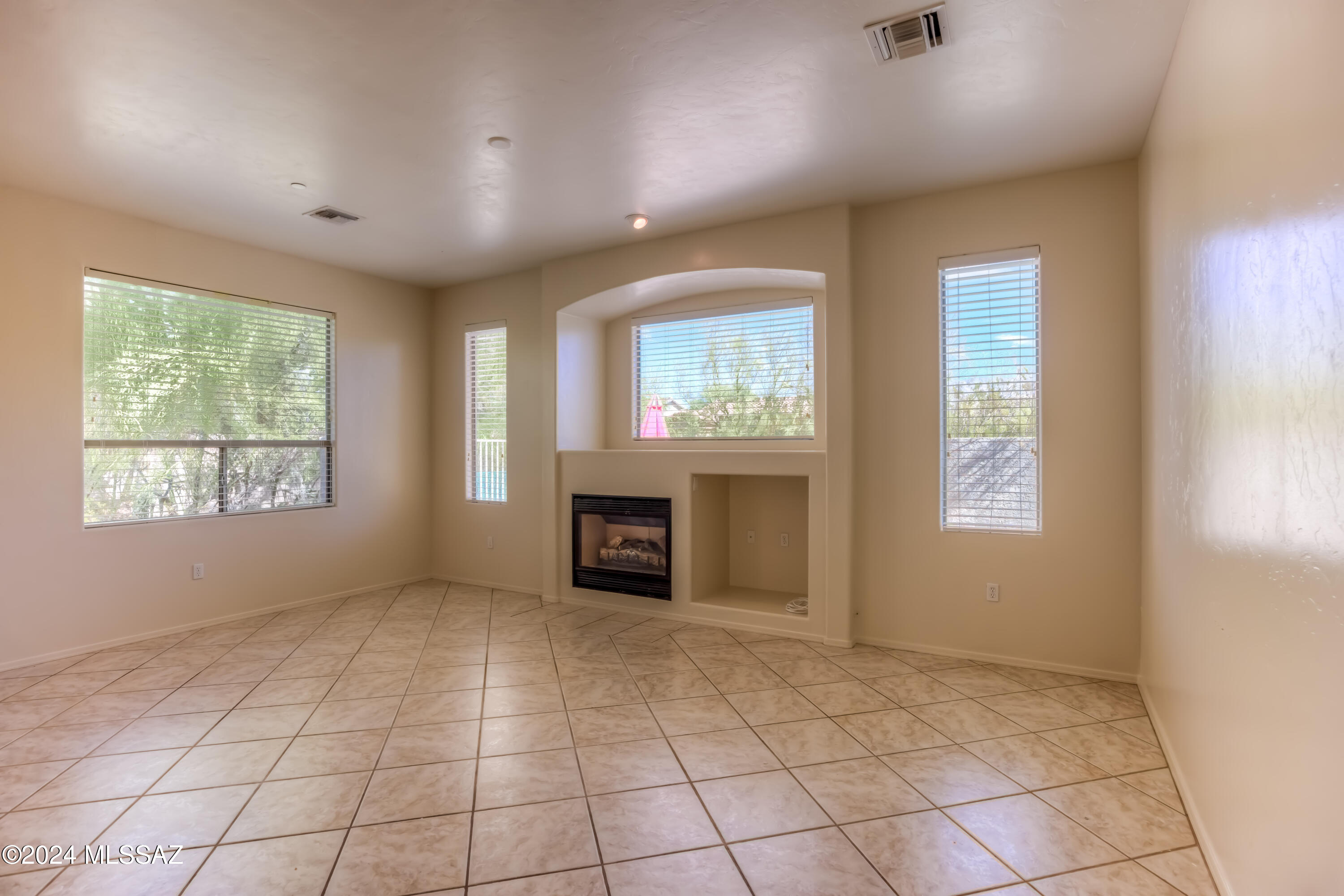 1588 West Copper Ridge Drive Tucson, AZ 85737 - Photo 11 of 36