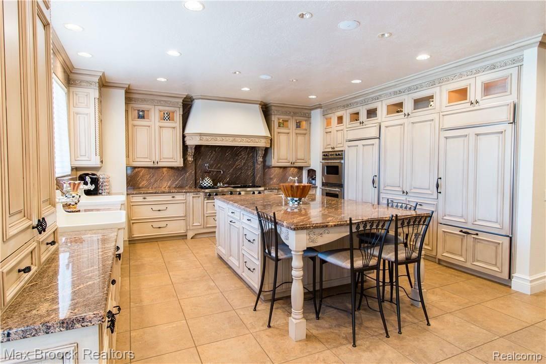 32845 Whatley Road Franklin, MI 48025 - Photo 9 of 68 20180509_12.jpg