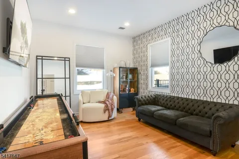 $750,000 | 9 Apache Trail, Rockaway, NJ 07866