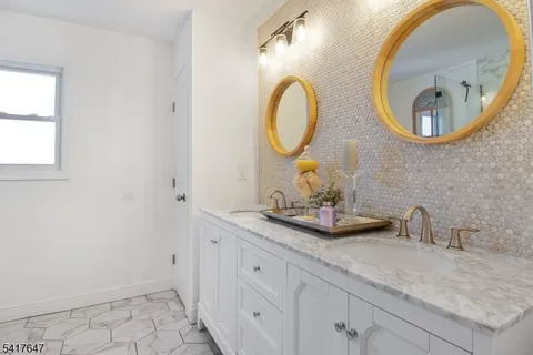 $750,000 | 9 Apache Trail, Rockaway, NJ 07866