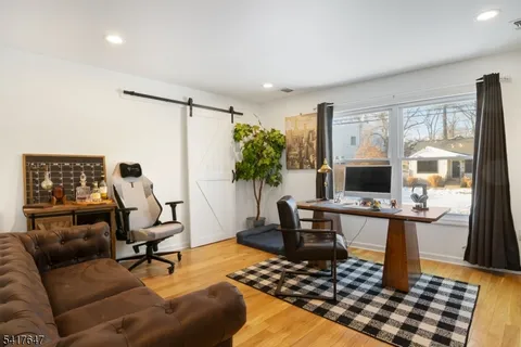 $750,000 | 9 Apache Trail, Rockaway, NJ 07866