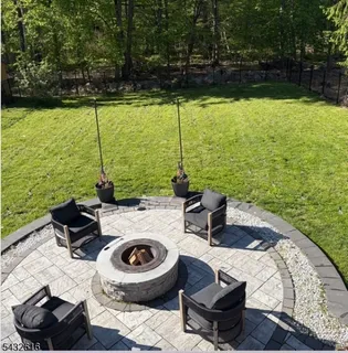 $750,000 | 9 Apache Trail, Rockaway, NJ 07866