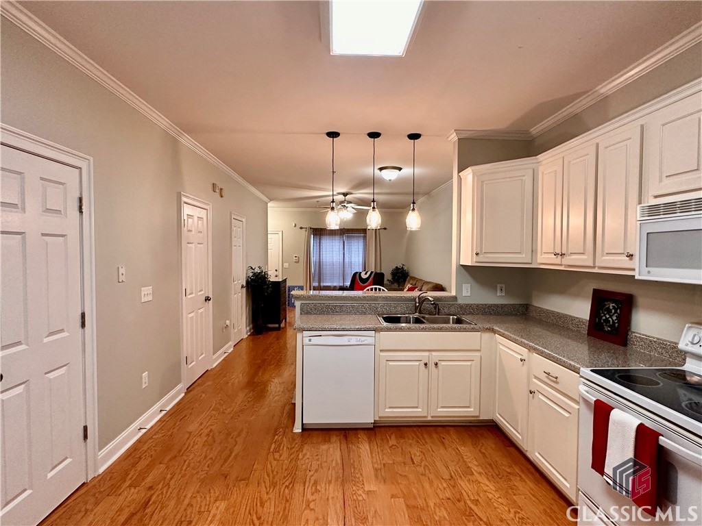 460 South Barnett Shoals Road, Unit F5 Athens, GA 30605 - Photo 4 of 16 Gallery Image 4