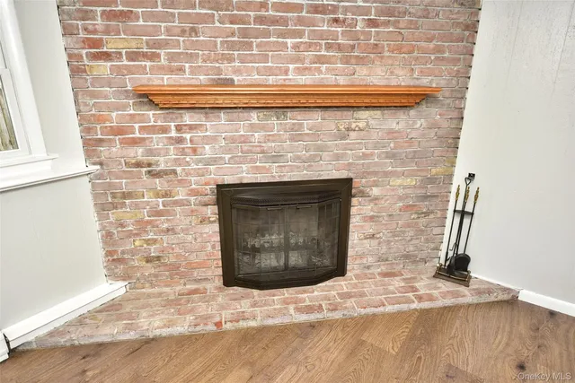 an empty room with window