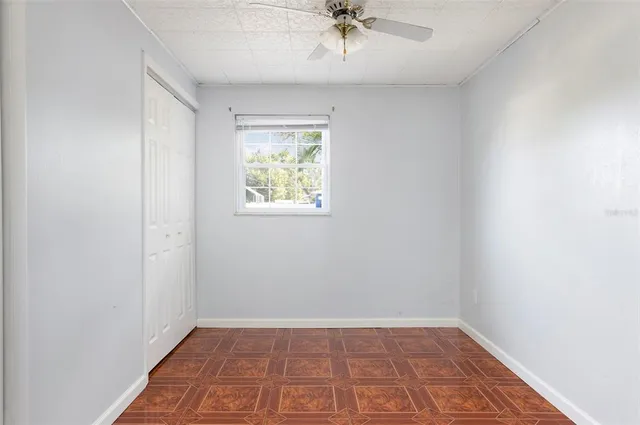 $2,395 | 2900 Leslee Lake Drive North, St. Petersburg, FL 33713