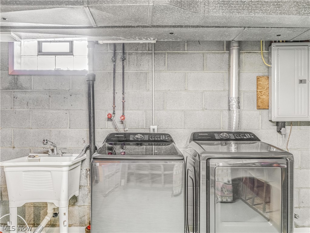 2909 Shellhart Road Barberton, OH 44203 - Photo 30 of 30 Laundry & Updated Electric (W/D negotiable)