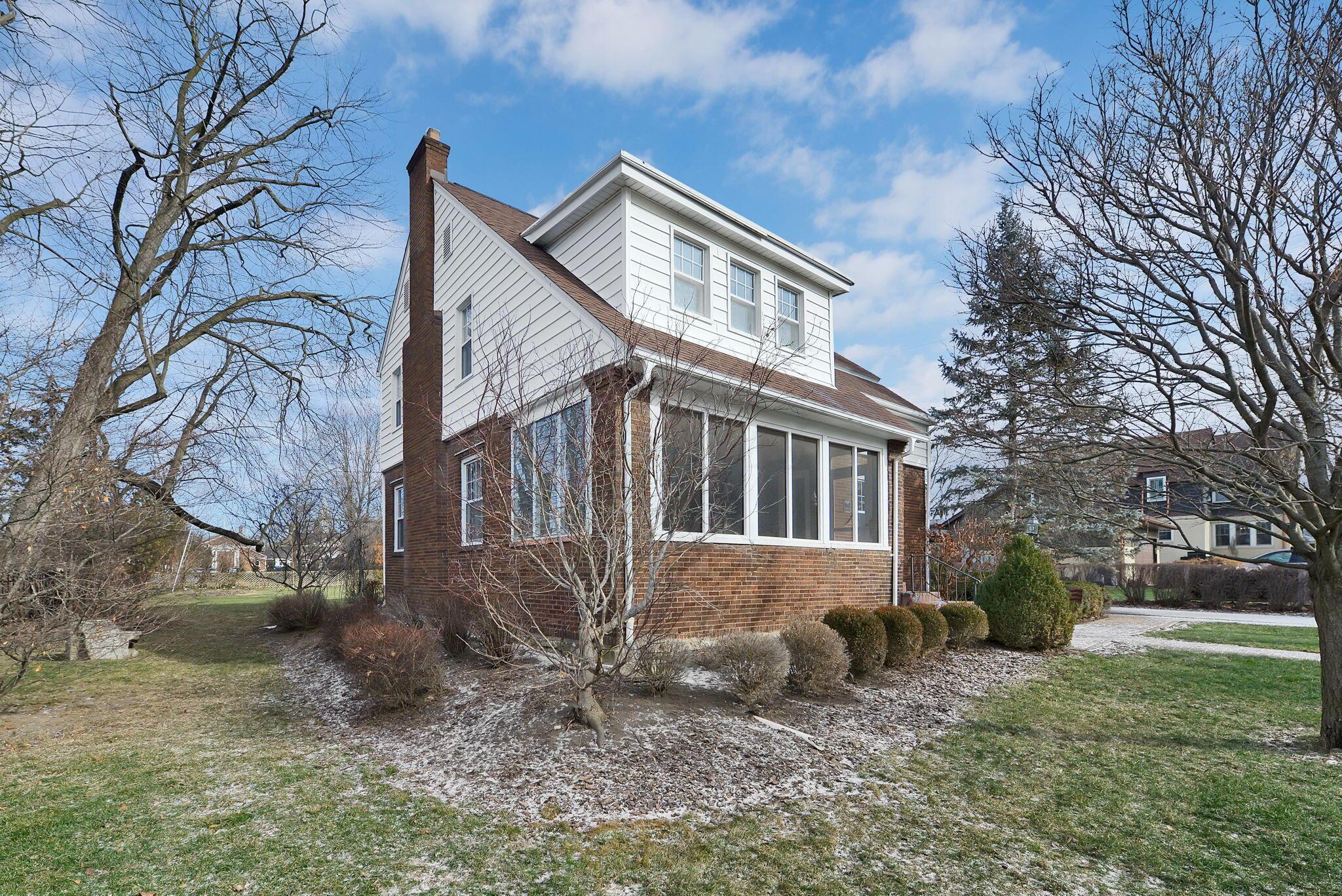 1964 Cardigan Avenue Columbus, OH 43212 - Photo 2 of 43 2-web-or-mls-1964-cardigan-ave