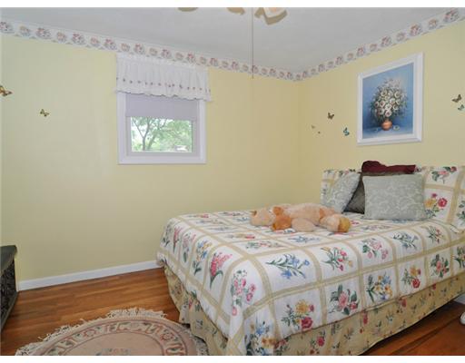 45 Sutter Avenue Warwick, RI 02886 - Photo 12 of 20 Bedroom.