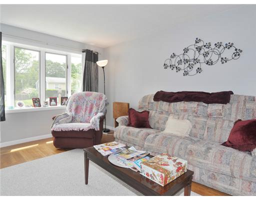 45 Sutter Avenue Warwick, RI 02886 - Photo 2 of 20 Living Room.