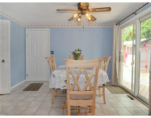 45 Sutter Avenue Warwick, RI 02886 - Photo 4 of 20 Dining Area.