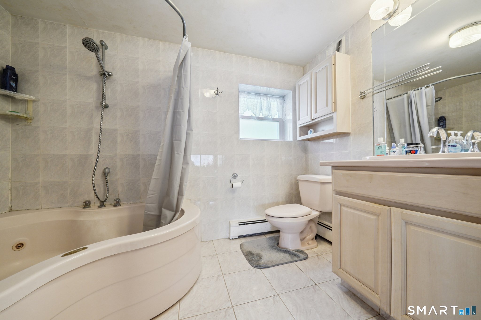 10 Algonquin Road Norwalk, CT 06851 - Photo 17 of 24 Lower level full bathroom with whirlpool tub