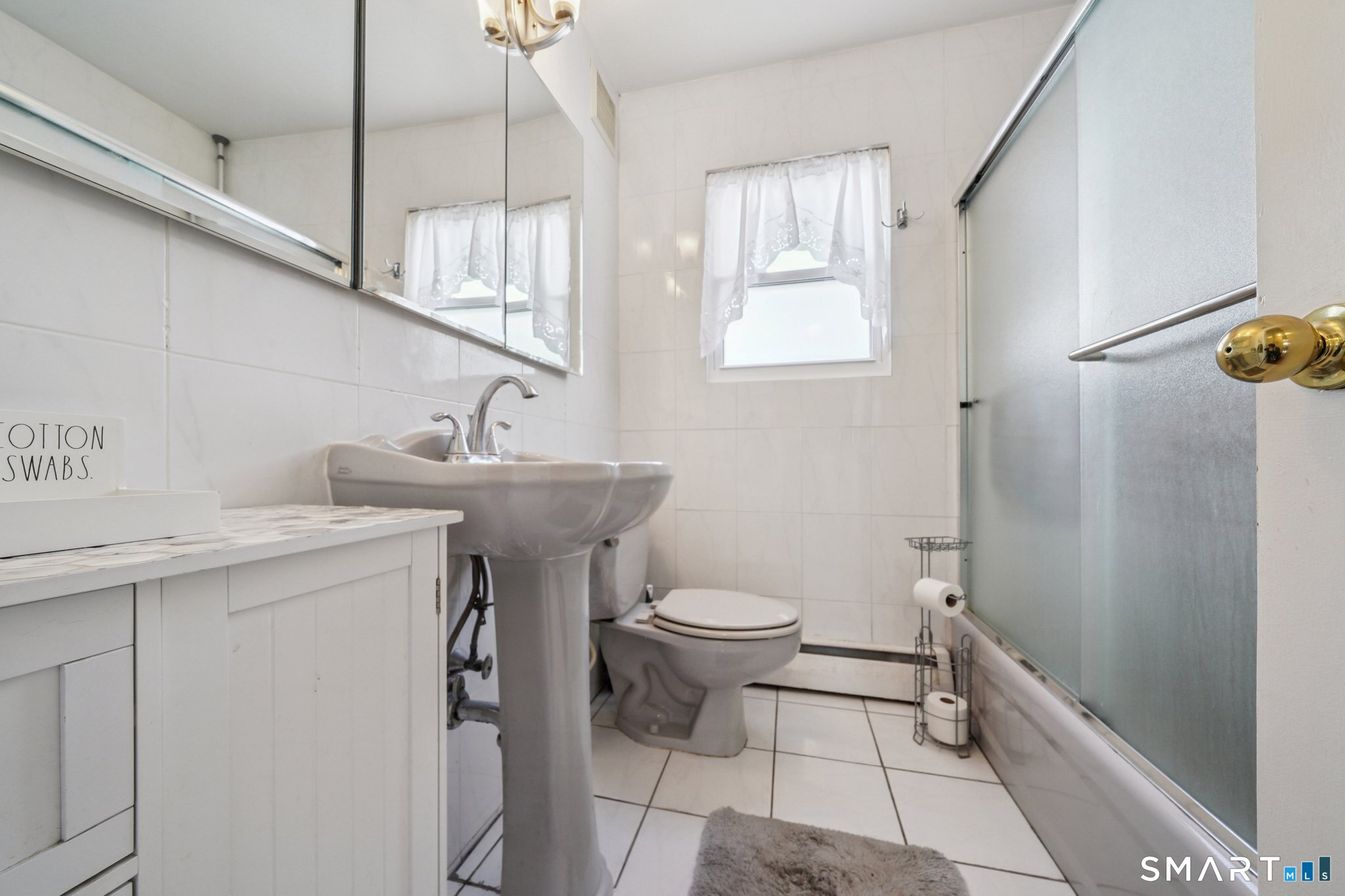 10 Algonquin Road Norwalk, CT 06851 - Photo 8 of 24 Full bath on Upper Level with Shower/Tub combo