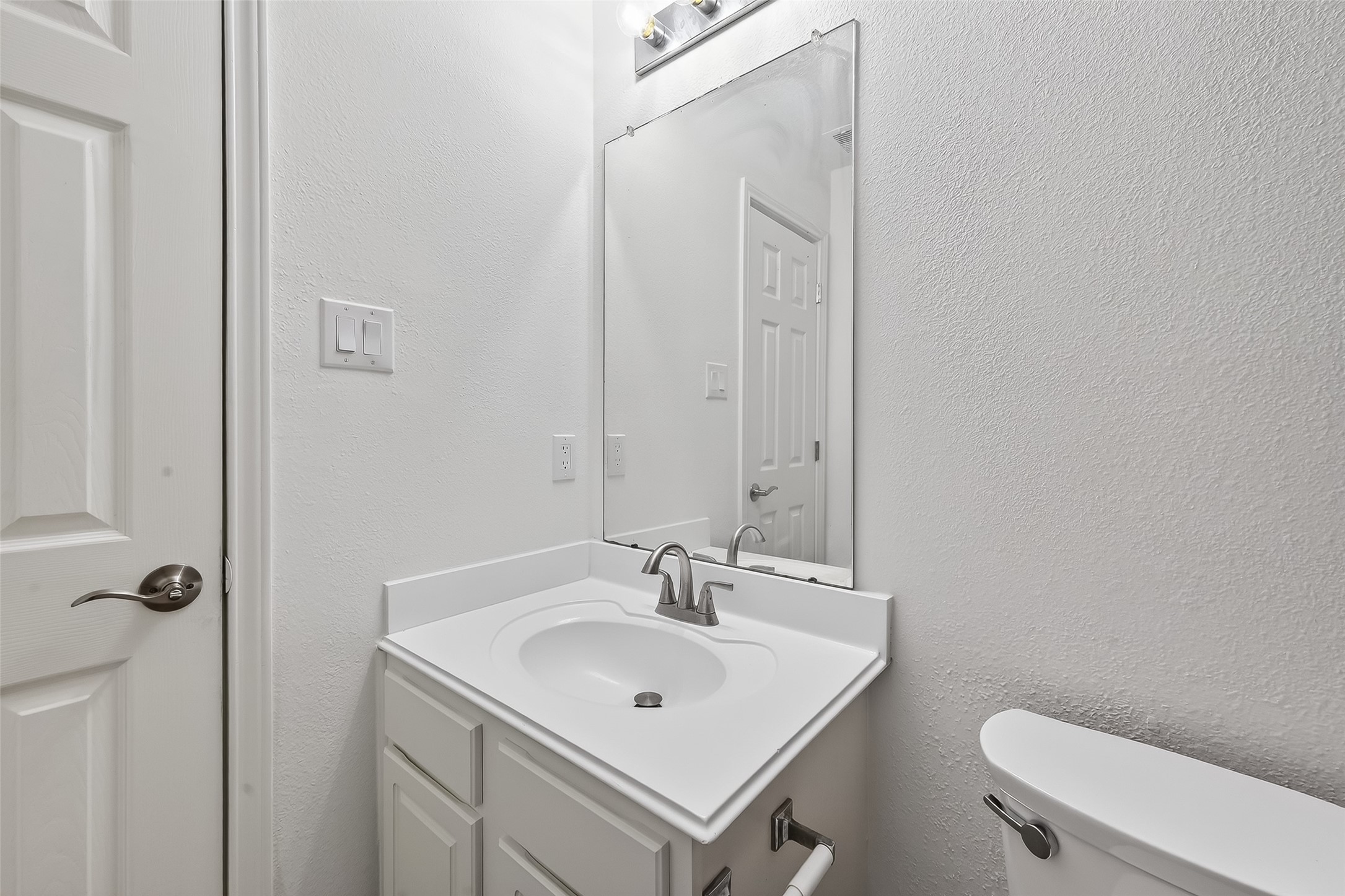 5014 Creekbridge Court Spring, TX 77379 - Photo 24 of 37