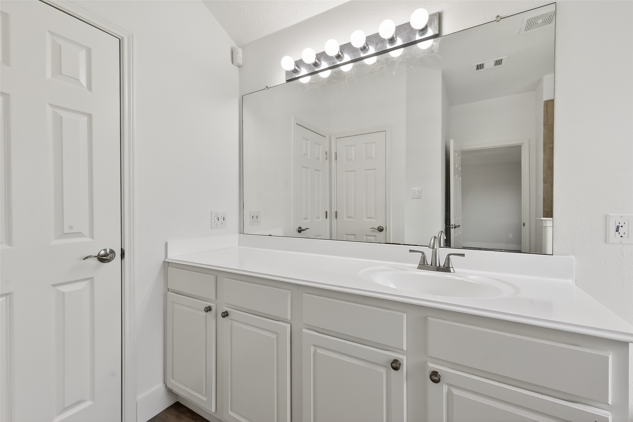 5014 Creekbridge Court Spring, TX 77379 - Photo 31 of 37