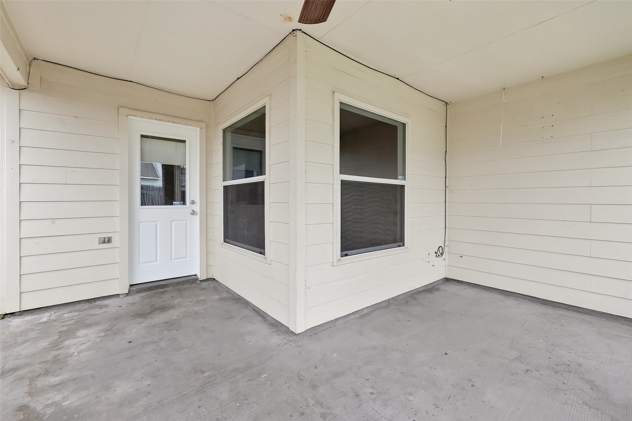 5014 Creekbridge Court Spring, TX 77379 - Photo 34 of 37