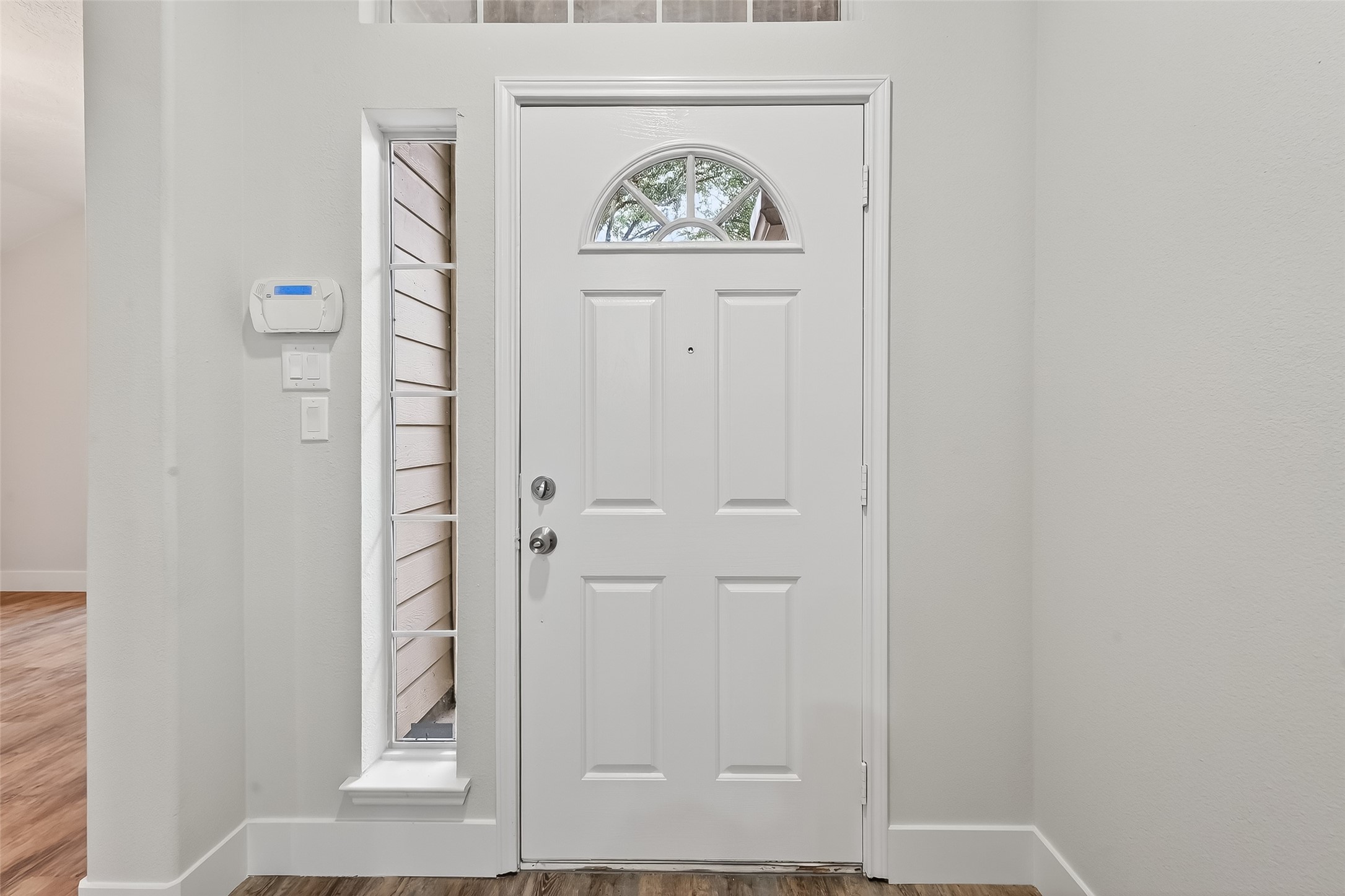 5014 Creekbridge Court Spring, TX 77379 - Photo 7 of 37