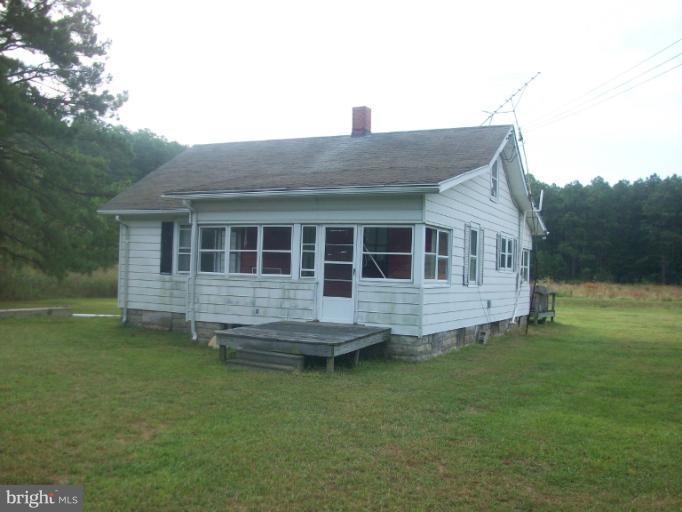Exterior (Front)