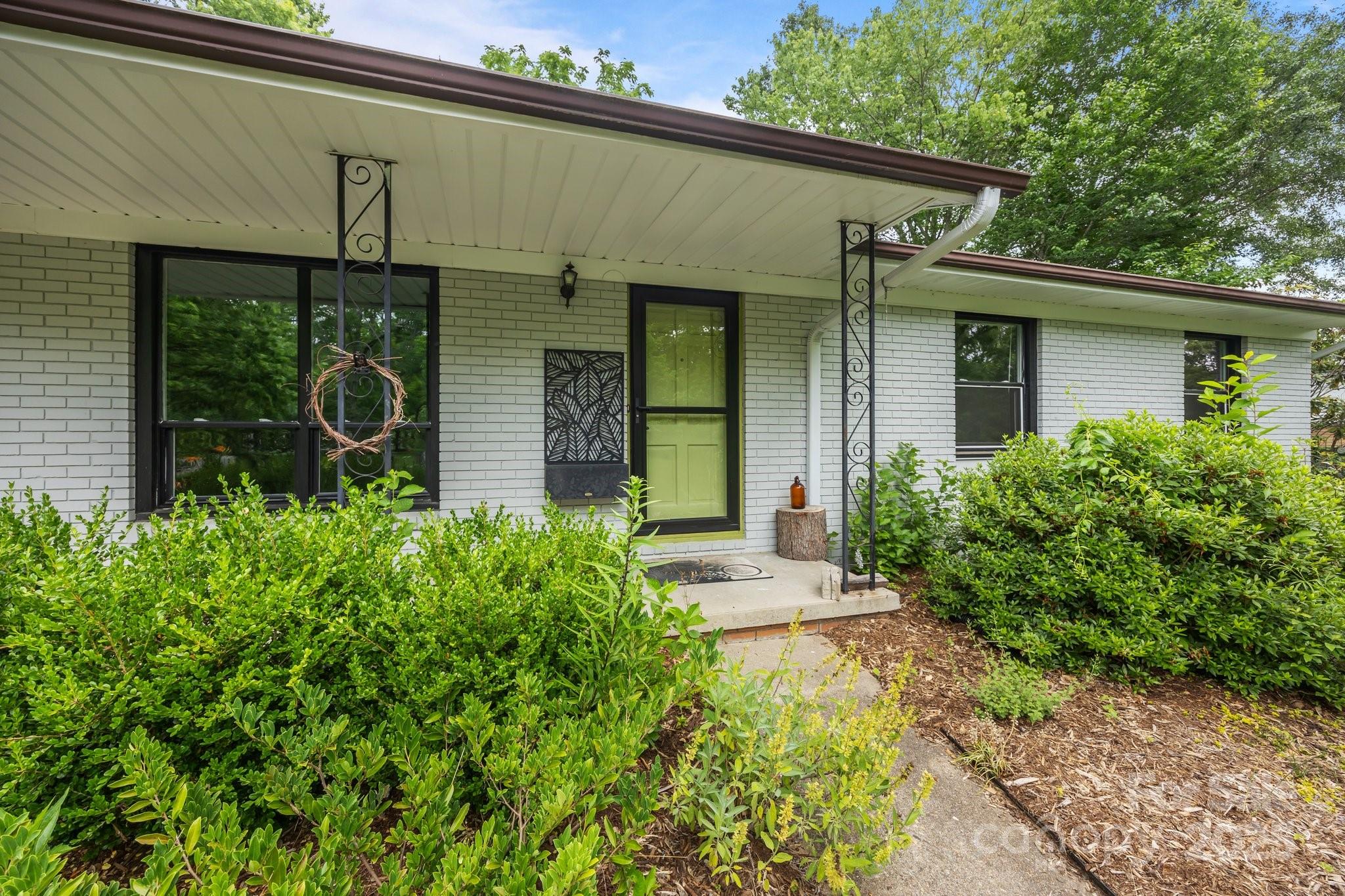 20 Summit Drive Arden, NC 28704 - Photo 2 of 42