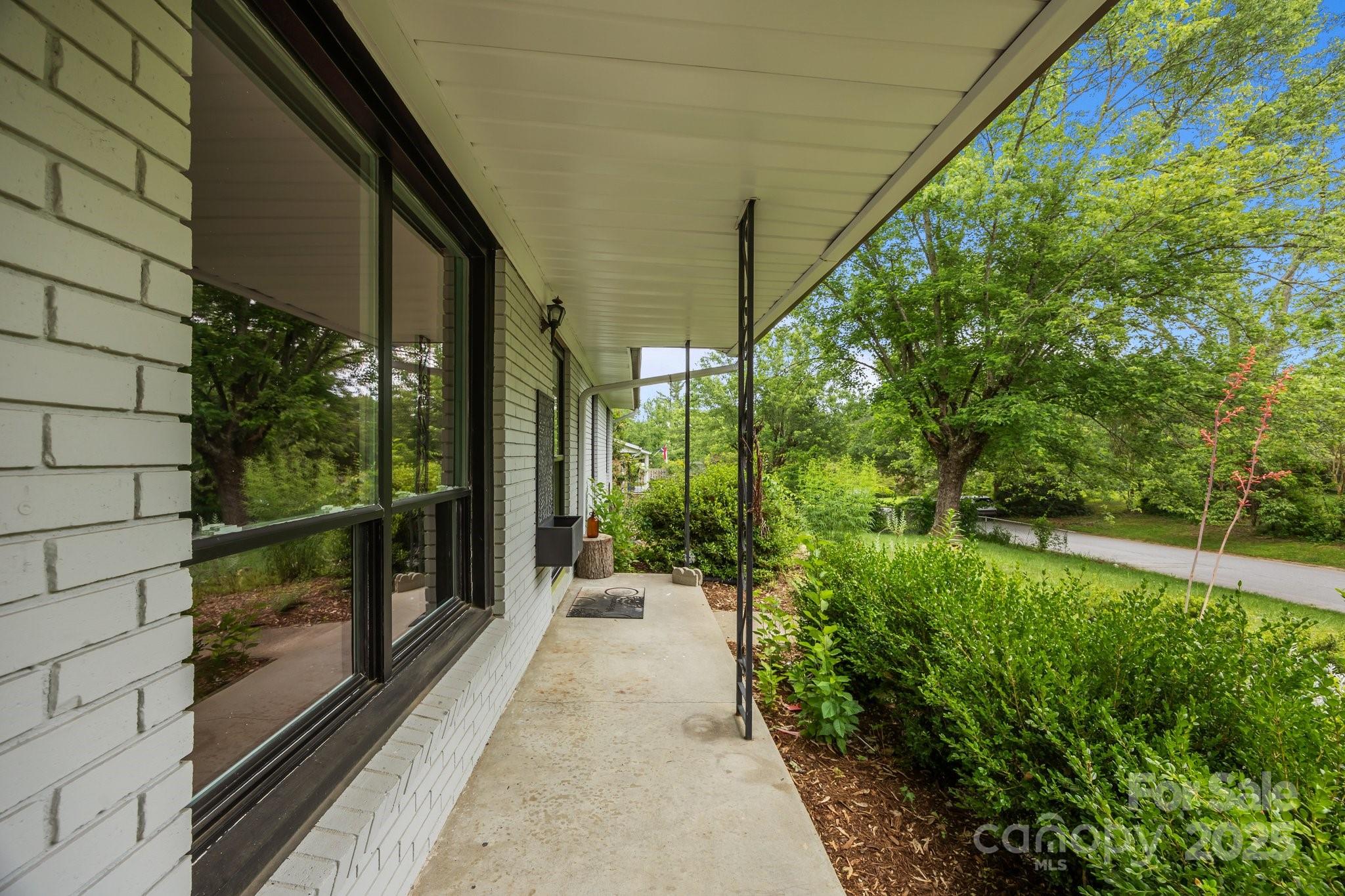 20 Summit Drive Arden, NC 28704 - Photo 3 of 42