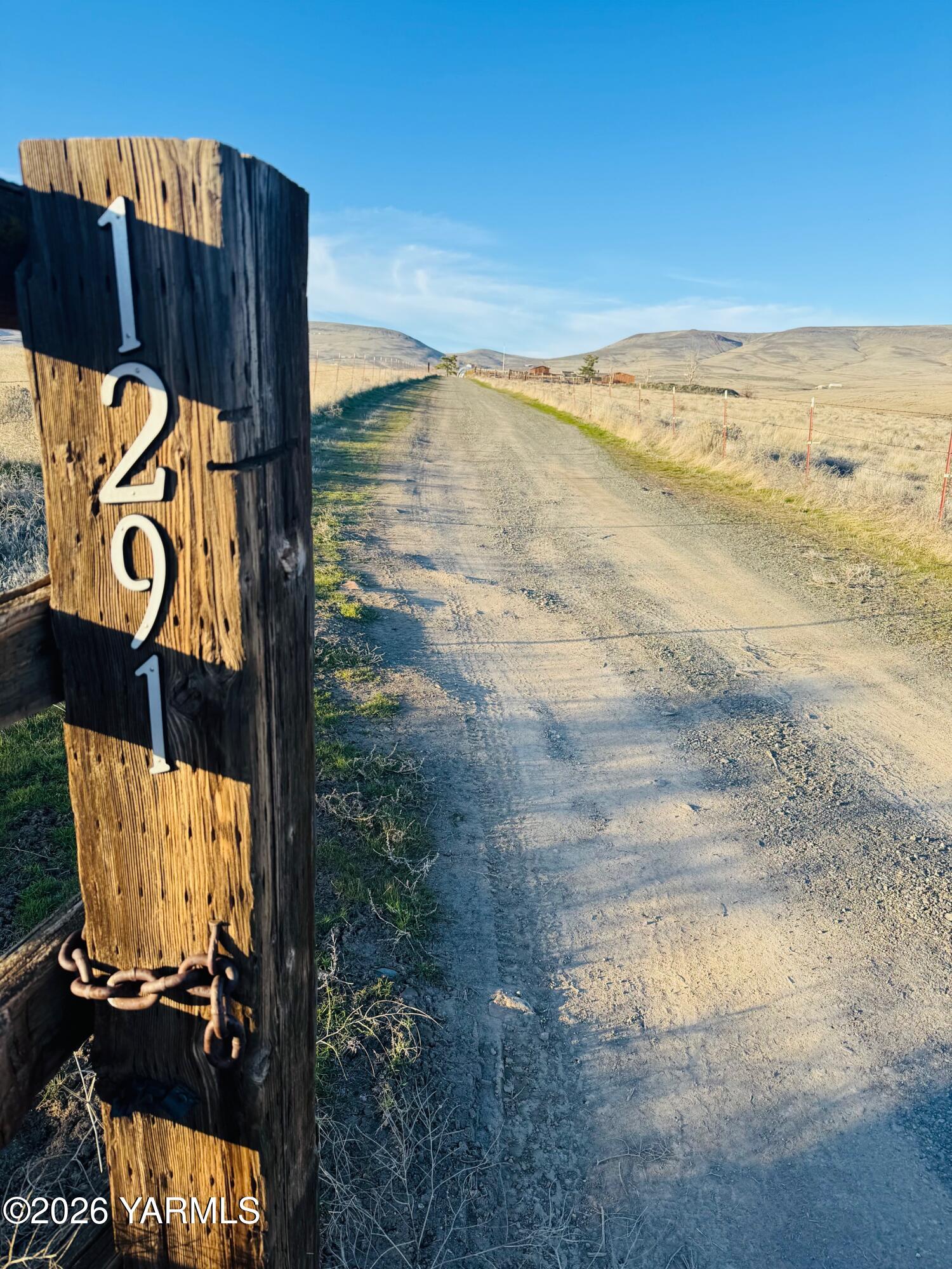 1291 East Norman Road Yakima, WA 98901 - Photo 2 of 25 IMG_0258