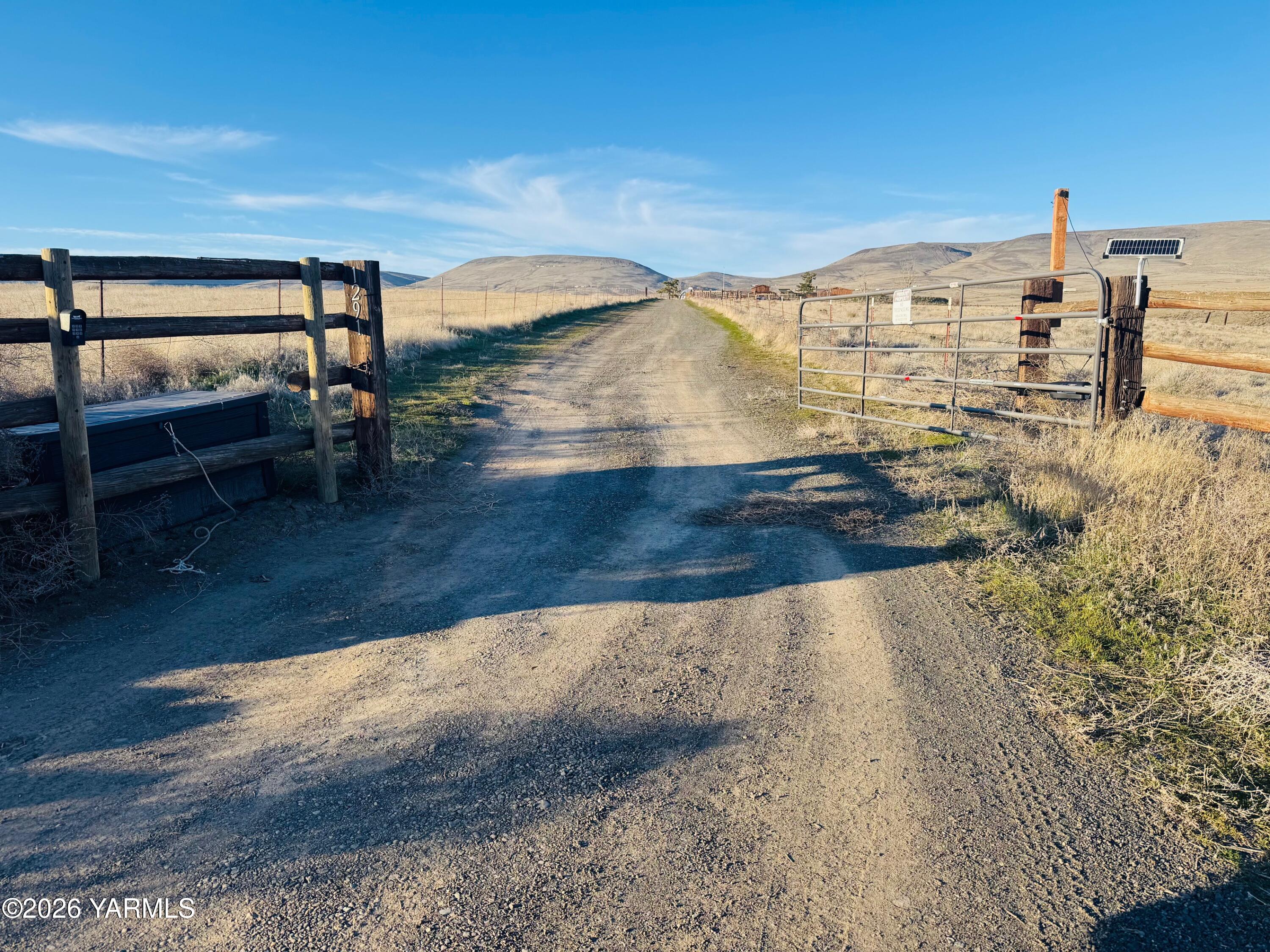 1291 East Norman Road Yakima, WA 98901 - Photo 3 of 25 IMG_0257