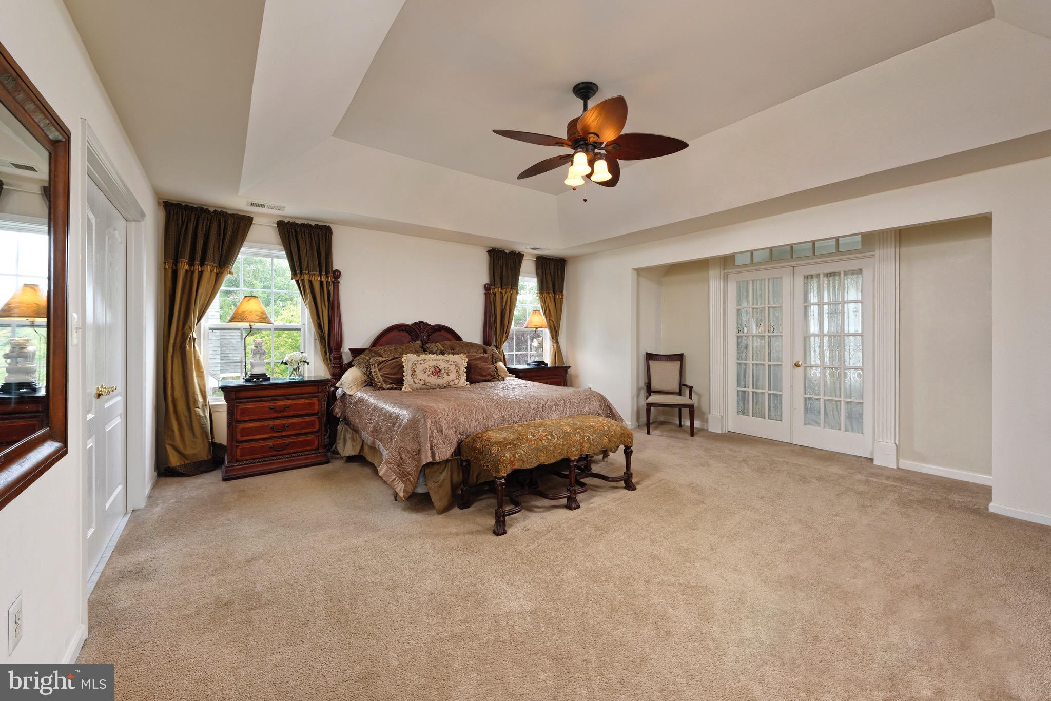 22865 Foxcroft Road Middleburg, VA 20117 - Photo 17 of 112 Spacious Primary Suite with vaulted ceiling
