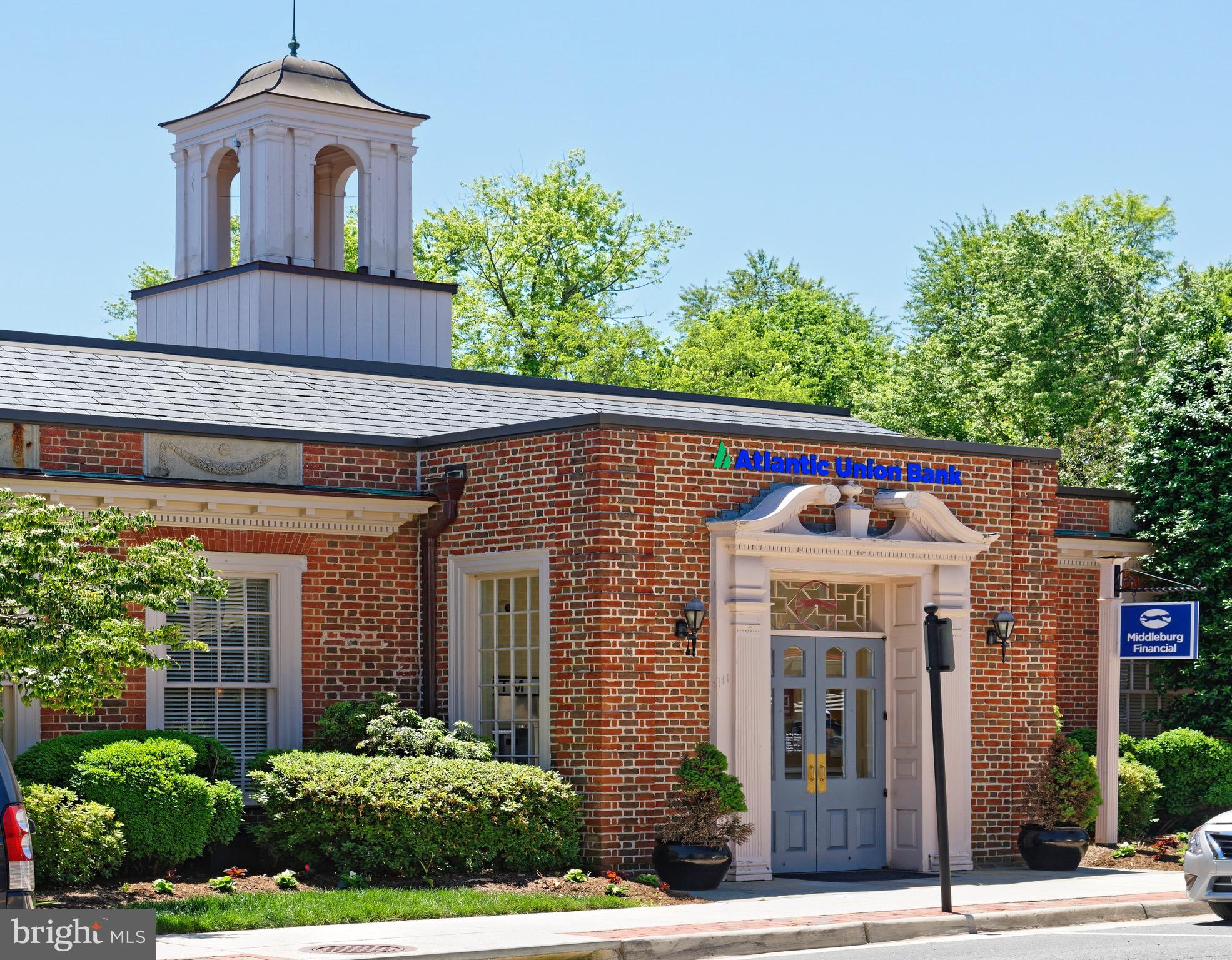 22865 Foxcroft Road Middleburg, VA 20117 - Photo 70 of 112 Many local banks in town