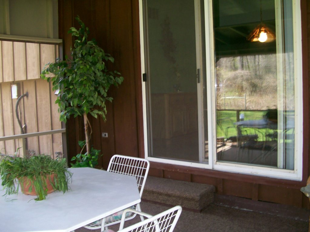 9061 Peters Road Algonac, MI 48001 - Photo 18 of 30 31240815-18.JPG
