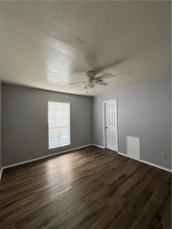 $995 | 1008 Autumn Circle, Unit A, College Station, TX 77840