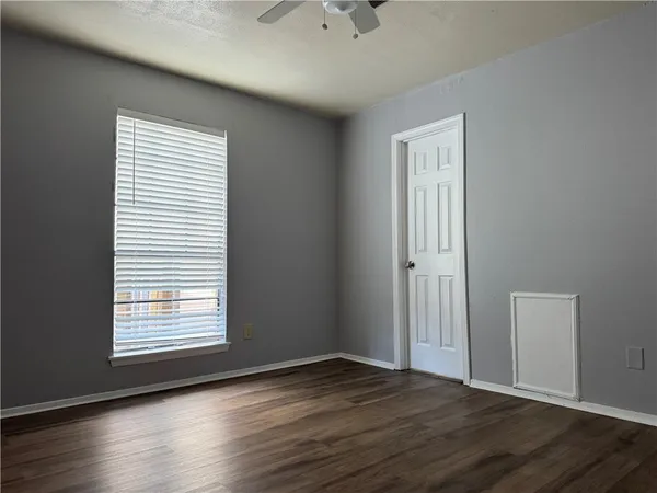 $995 | 1008 Autumn Circle, Unit A, College Station, TX 77840