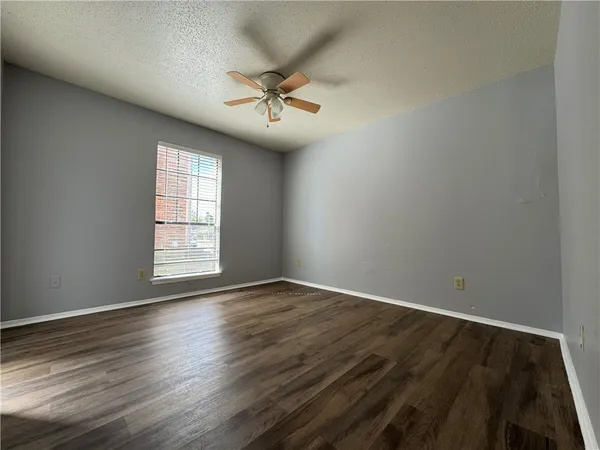 $995 | 1008 Autumn Circle, Unit A, College Station, TX 77840