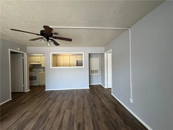 $995 | 1008 Autumn Circle, Unit A, College Station, TX 77840