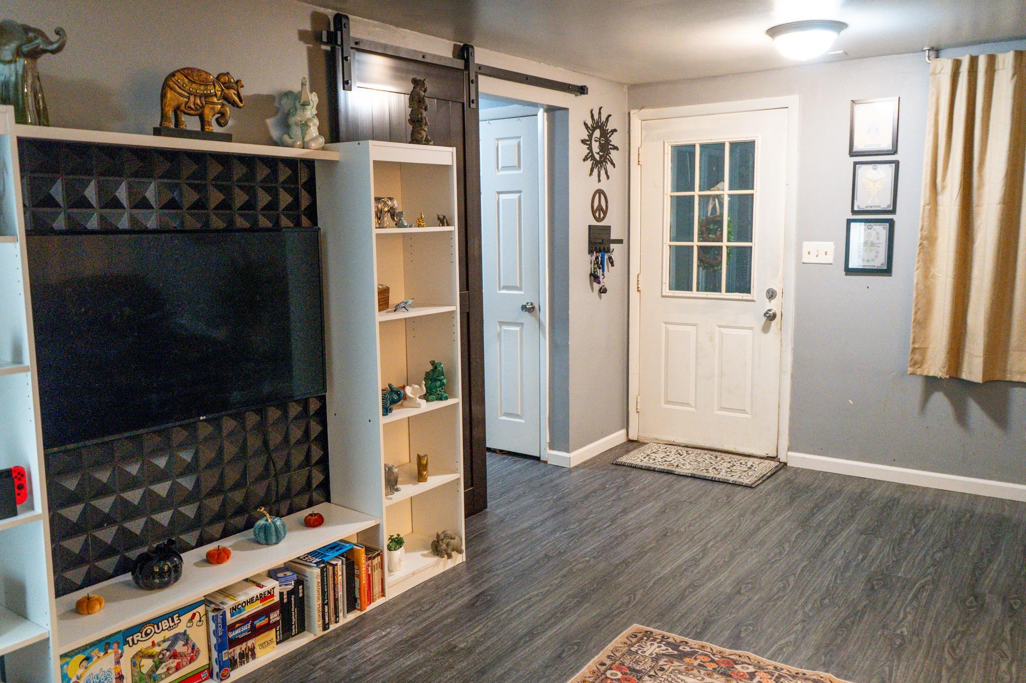 4920 Wheelock Road Fort Wayne, IN 46835 - Photo 5 of 36