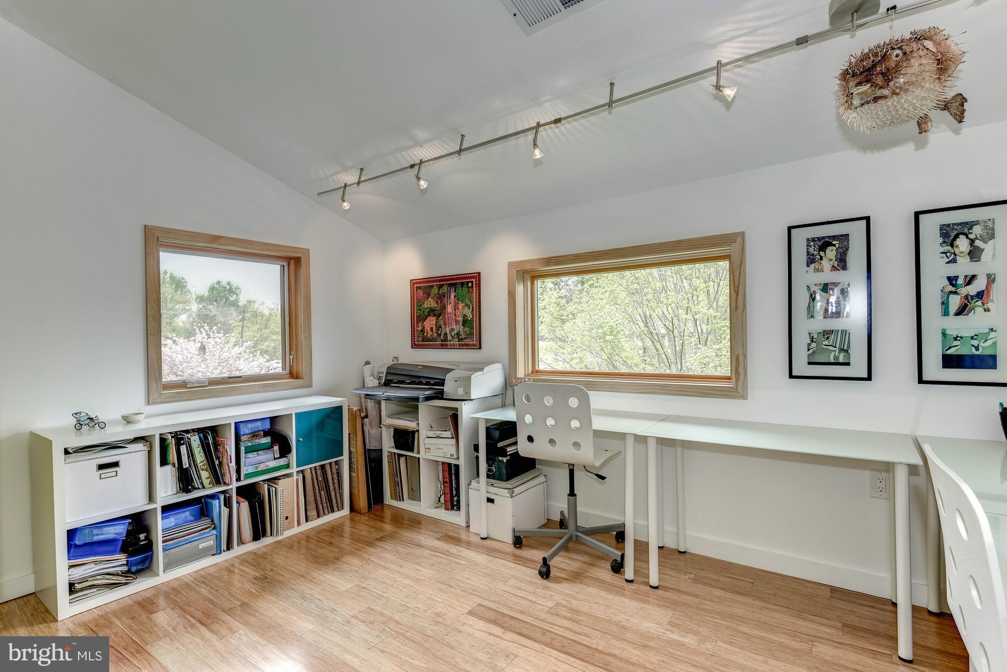 8009 Beech Tree Road Bethesda, MD 20817 - Photo 17 of 30 Upper Level Loft Office