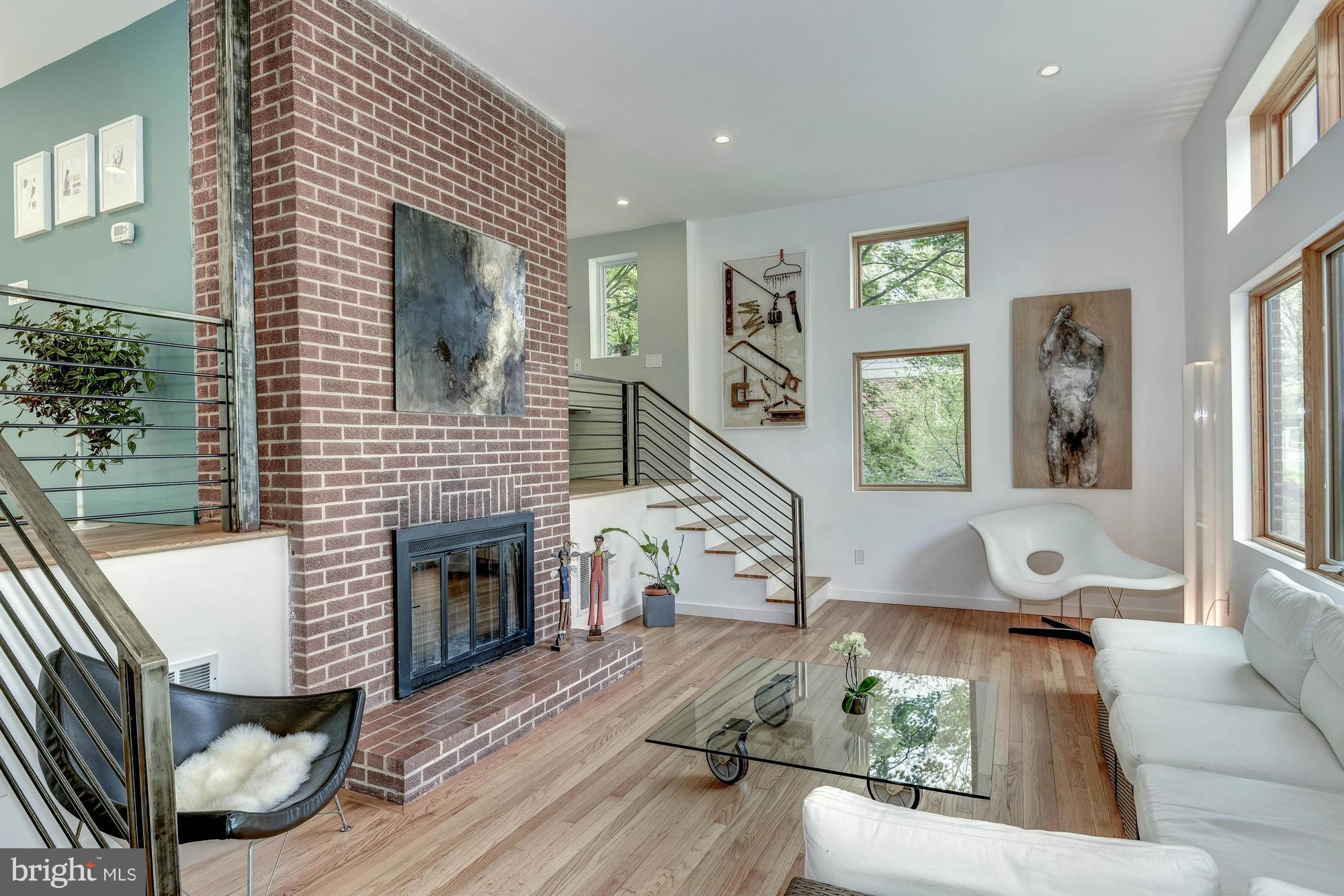 8009 Beech Tree Road Bethesda, MD 20817 - Photo 5 of 30 Living Room