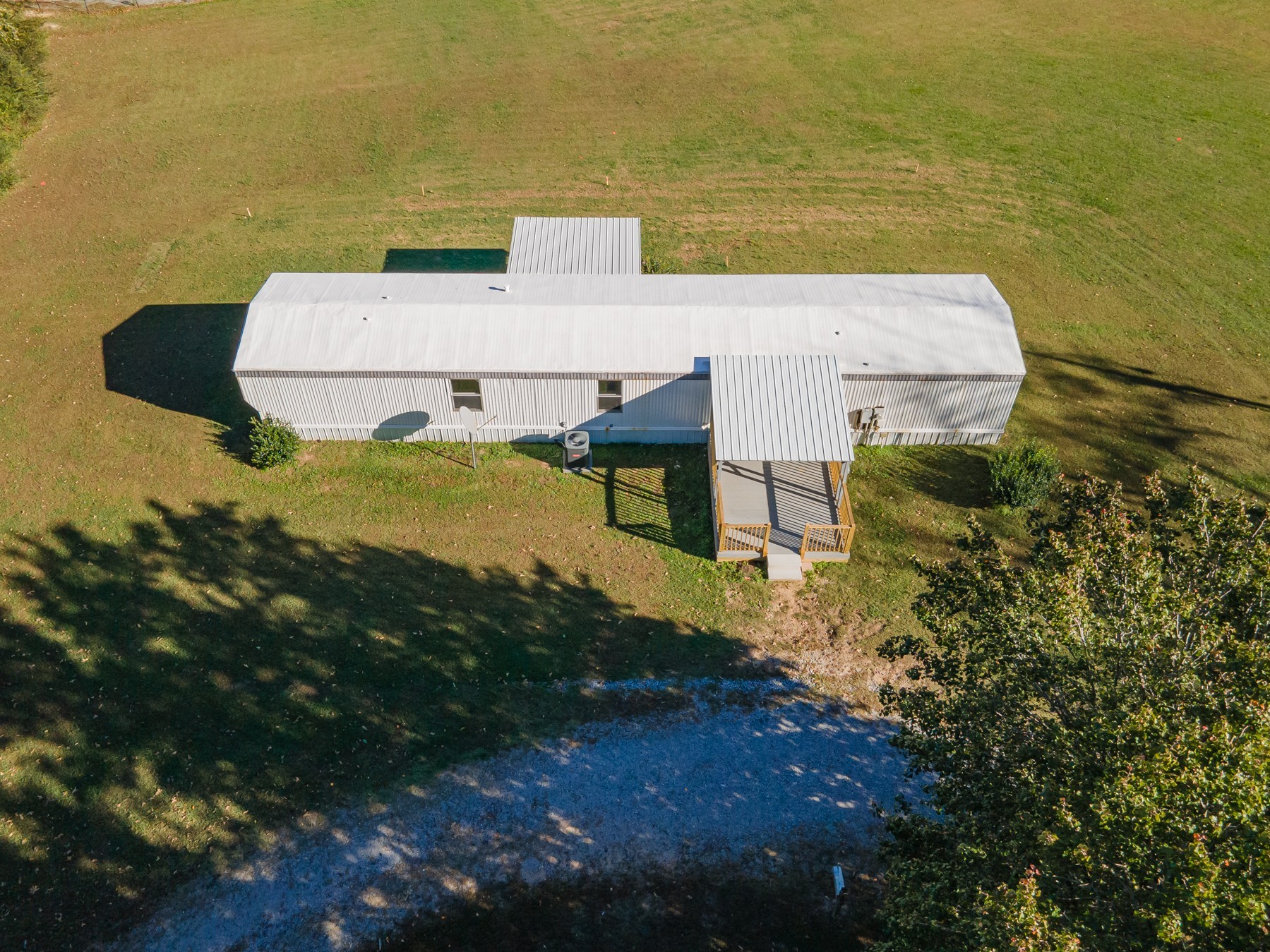 990 Community Road Nunnelly, TN 37137 - Photo 15 of 62