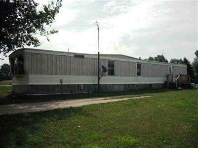 5304 Mertz Road Mayville, MI 48744 - Photo 2 of 7 20119209-1.JPG