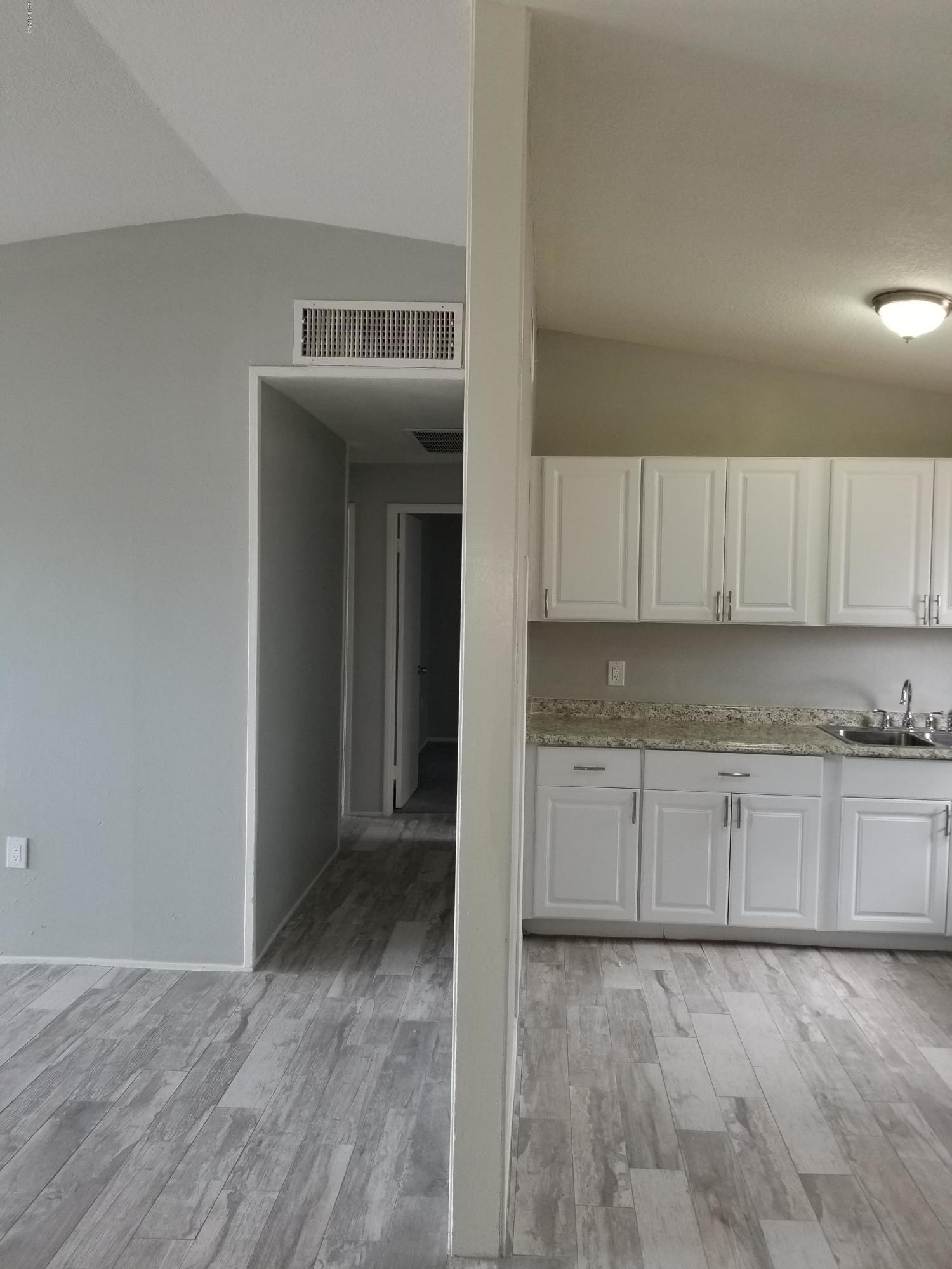 2025 East Howe Avenue Tempe, AZ 85281 - Photo 3 of 10 20181012_121046