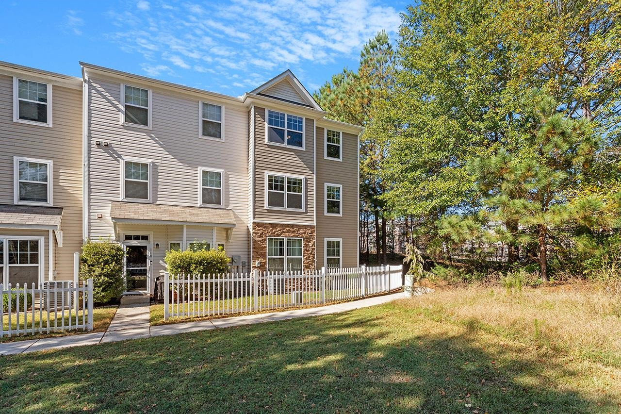 401 Coalinga Lane, Unit 111 Raleigh, NC 27610 - Photo 6 of 34 Photo 8