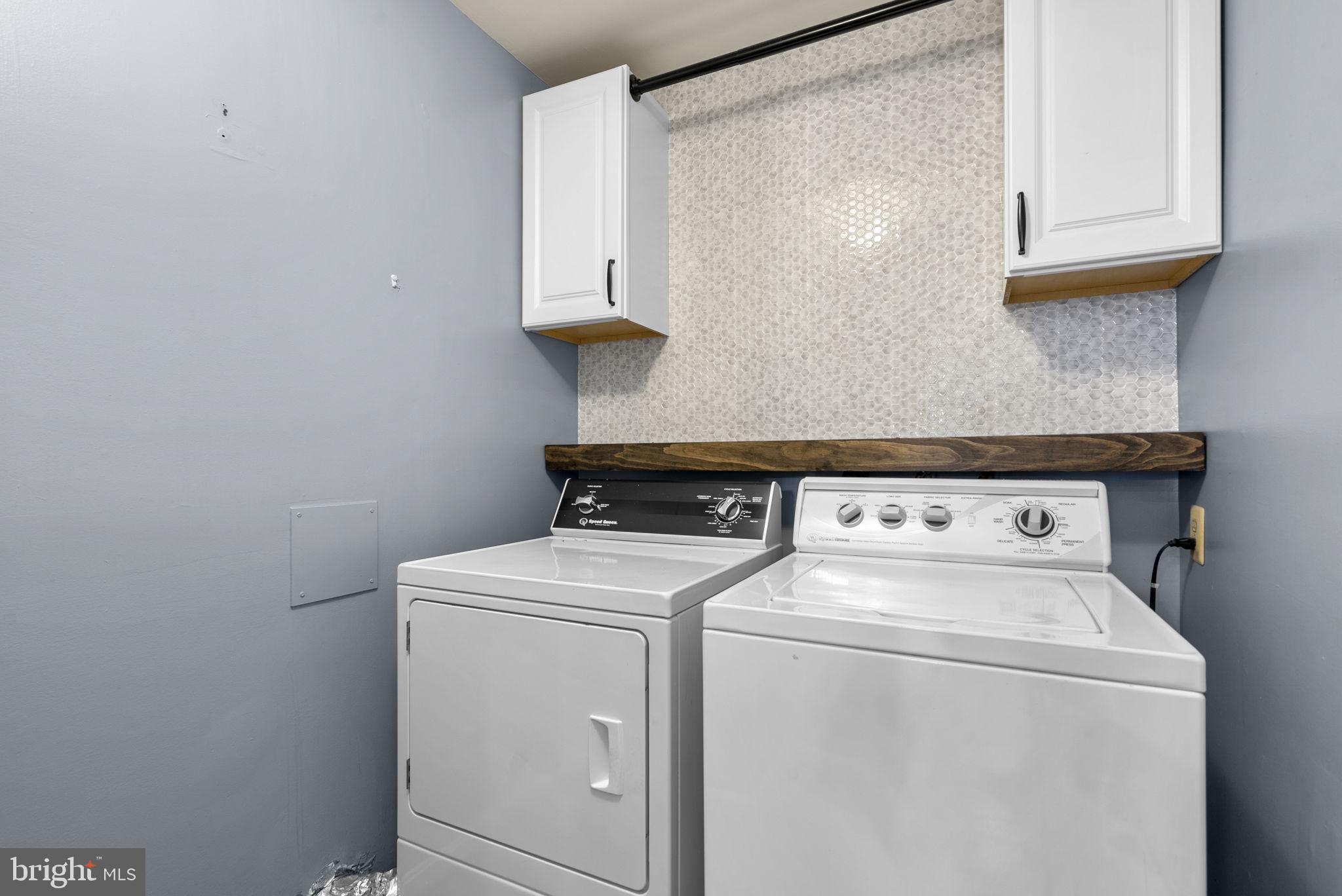 1210 Ashton Road Ashton, MD 20861 - Photo 29 of 71 a utility room with dryer and washer