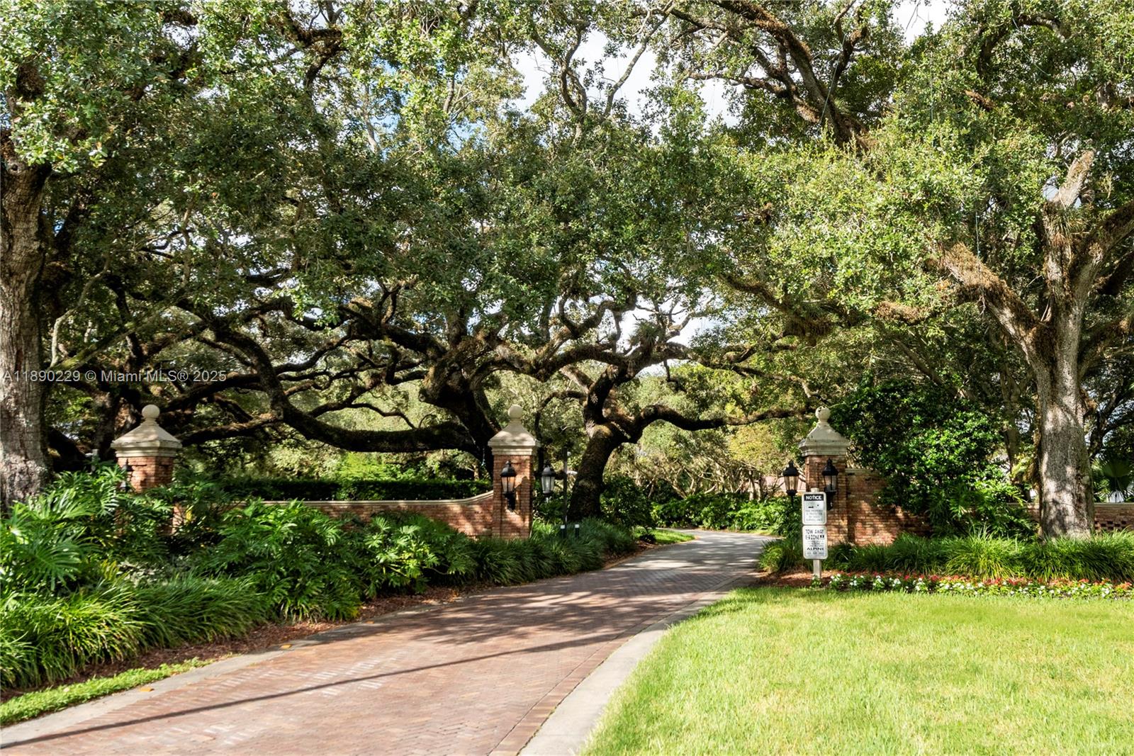 2913 Myrtle Oak Circle Davie, FL 33328 - Photo 35 of 35