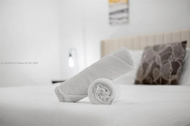 $1,700,000 | 1240 Jefferson Street, Hollywood, FL 33019