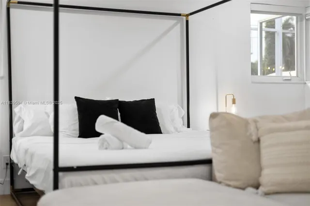 $1,700,000 | 1240 Jefferson Street, Hollywood, FL 33019