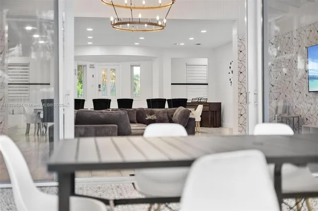 $1,700,000 | 1240 Jefferson Street, Hollywood, FL 33019